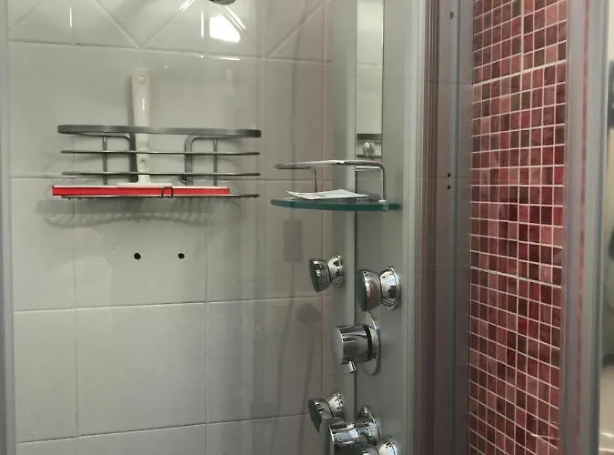 Private Modern Paolina Center *