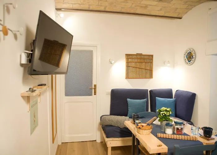 Private Modern Paolina Center