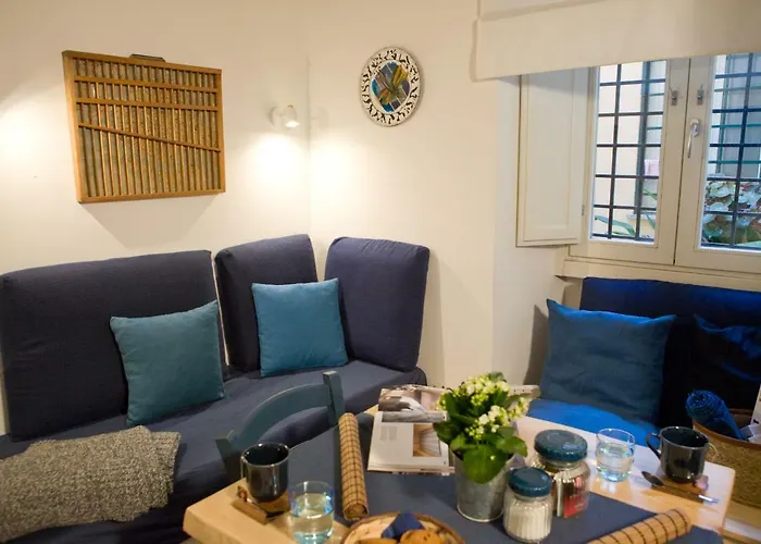 Private Modern Paolina Center