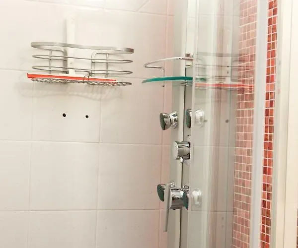 Private Modern Paolina Center