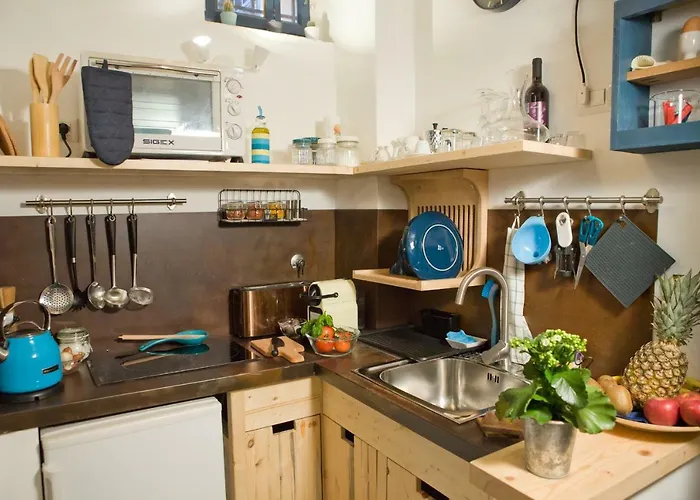 Private Modern Paolina Center